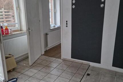 Wohnung Lüder - 4 Zimmer, 100 m&sup2;, 700&euro; | Angebot:24764064
