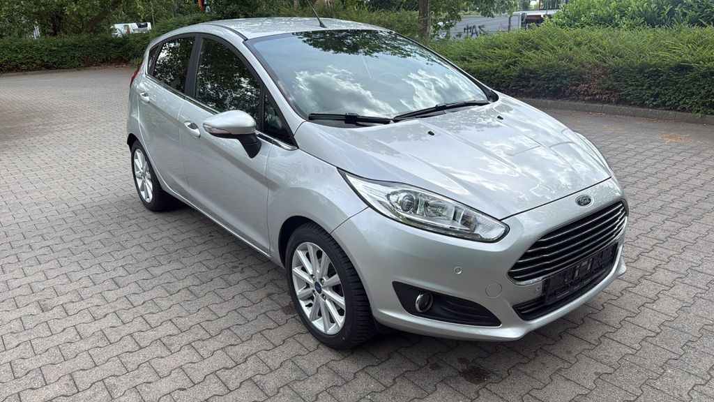 Ford Fiesta 143.645 km 4.999 &euro; Krefeld 47809