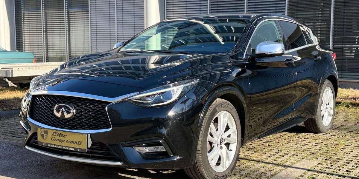 INFINITI Q30 103.000 km 12.800 &euro; München 81547