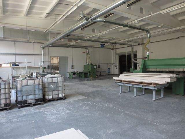 Voll ausgestattete Lager- und Produnktionshalle in Großenhain, unweit der A13! zimmer