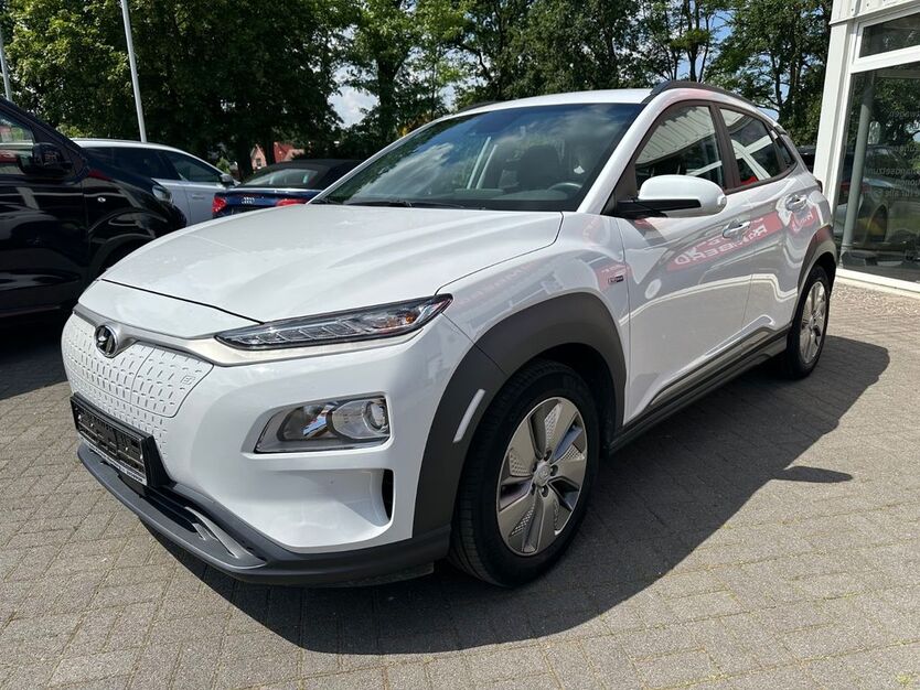 Hyundai KONA Elektro 30.000 km 23.990 € Ludwigslust 19288