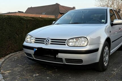 VW Golf 191.000 km 2.600 &euro; Kevelaer 47623