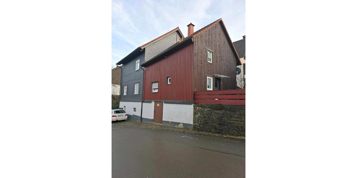 Kapital Anlage Wohnhaus 3 Einheiten 10 zimmer