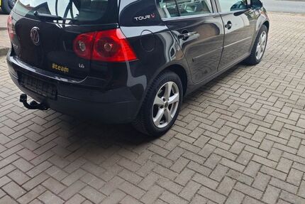 VW Golf 200.300 km 2.850 &euro; Einbeck 37574