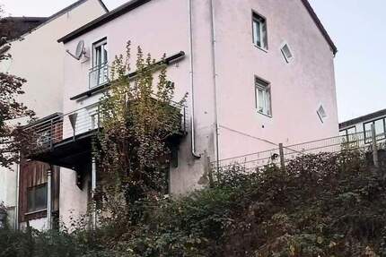 Einfamilienhaus mit Balkon, Terrasse, Garten und Garage, kernsaniert + renoviert (bei Ausbau DG + ca.40 m² Wfl) in Rodalben - Waldrandlage 4 zimmer