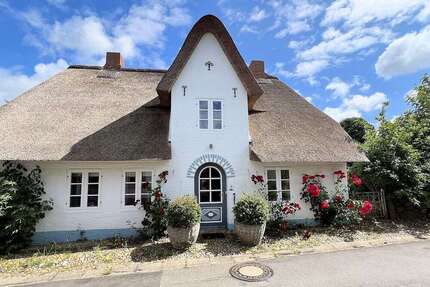 Haus Oevenum (auf Föhr) - 4 Zimmer, 125 m&sup2;, 845.000&euro; | Angebot:24308849