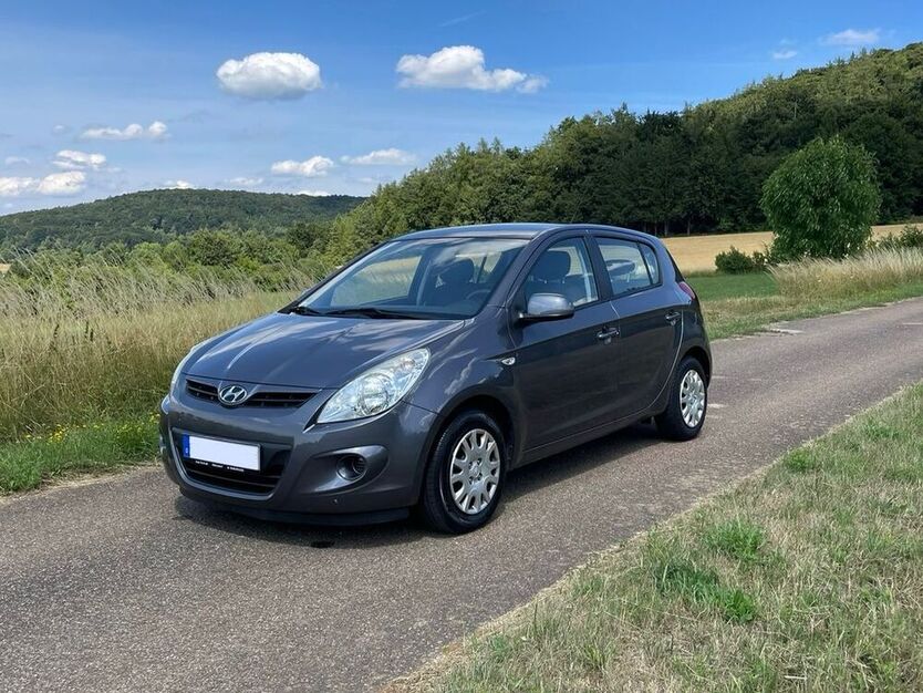 i20