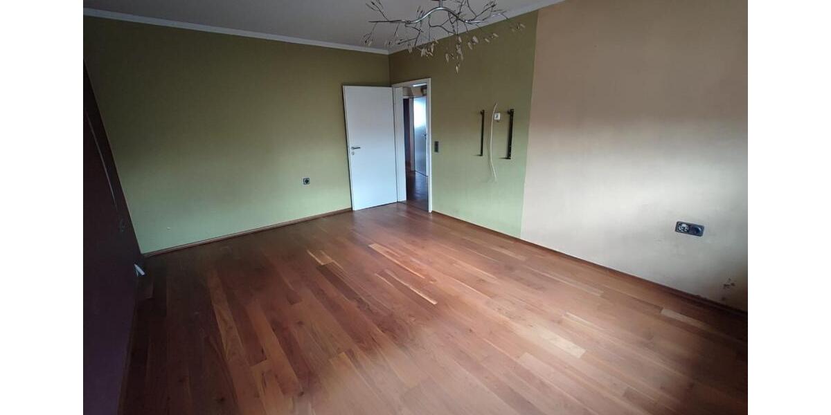 Einfamilienhaus Herrieden - 10 Zimmer, 300 m&sup2;, 1.150.000&euro; | Angebot:25811508