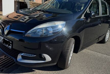 Renault Scenic 126.534 km 7.300 € Hamburg 22765