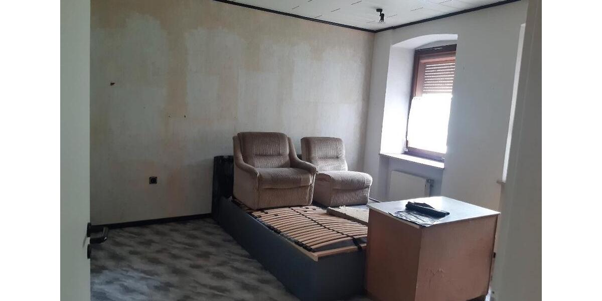 Reihenhaus Walsdorf - 7 Zimmer, 136 m&sup2;, 148.000&euro; | Angebot:26710597