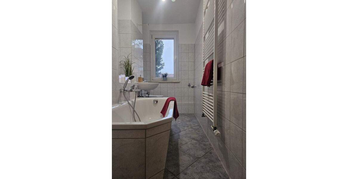 Etagenwohnung Braunsbedra Neumark - 2 Zimmer, 50 m&sup2;, 330&euro; | Angebot:25424452