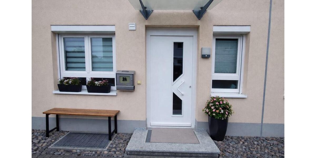 Reihenhaus Waldshut-Tiengen Tiengen - 5 Zimmer, 116 m&sup2;, 1.400&euro; | Angebot:26251408