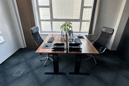 kreativer Workspace mit vielen Plätzen - All-in-Miete