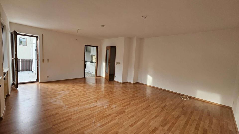 Etagenwohnung Nördlingen - 3 Zimmer, 89 m&sup2;, 755&euro; | Angebot:26481347