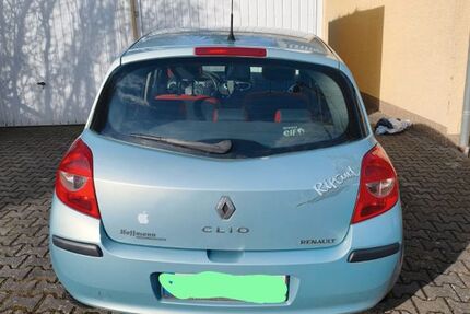 Renault Clio 313.891 km 1.100 &euro; Born 65329