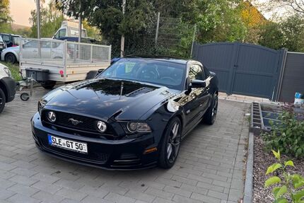 Ford Mustang 104.500 km 26.500 &euro; mechernich 53894