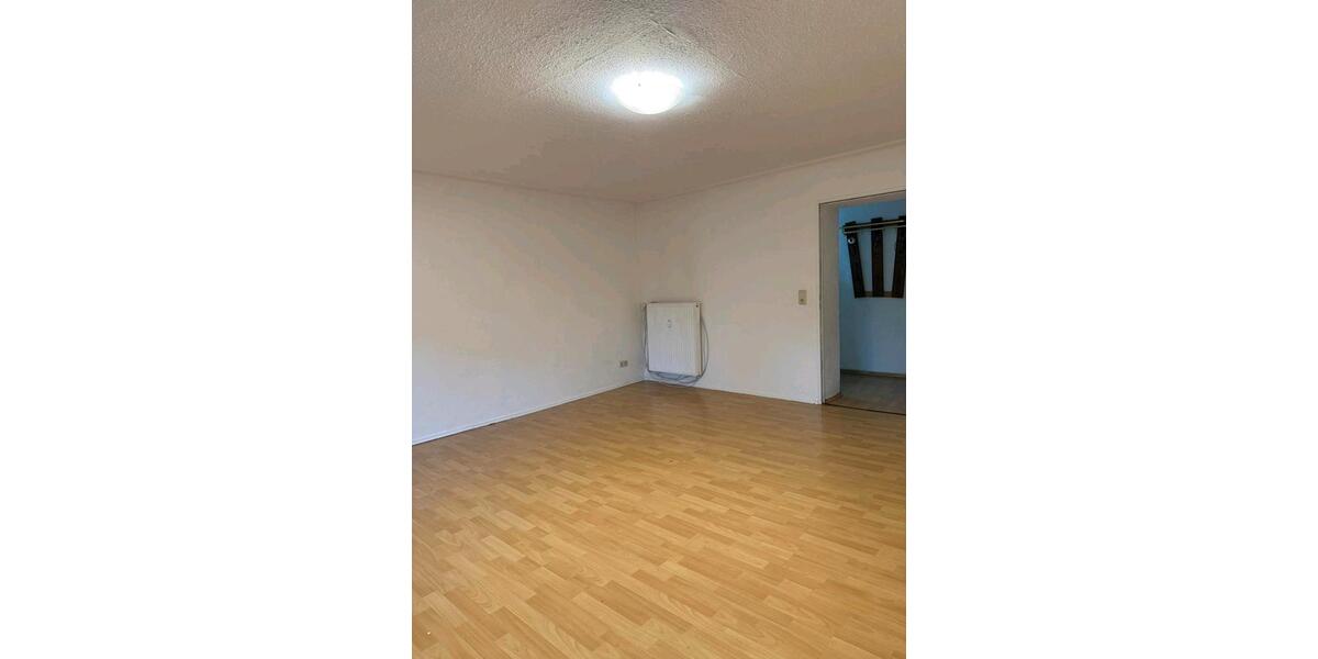Etagenwohnung Wallerfangen - 3 Zimmer, 85 m&sup2;, 800&euro; | Angebot:25570435