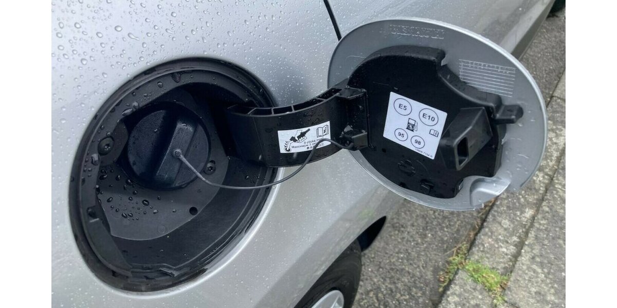 Renault Clio GT Bose Klima Navi ServNeu GARANTIE 8.000km 8.000 km 13.250 &euro; Erftstadt 50374