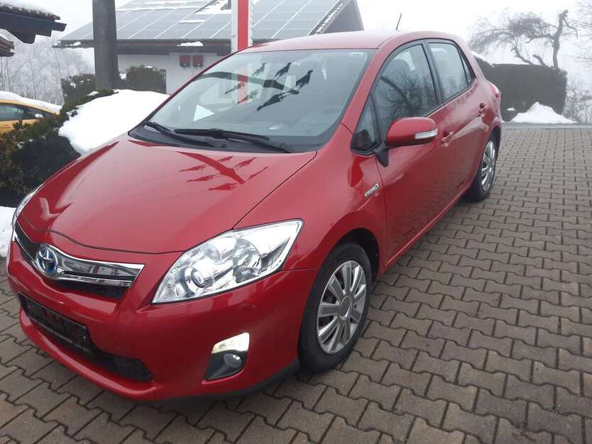 Toyota Auris 155.845 km 8.990 € Saldenburg 94163