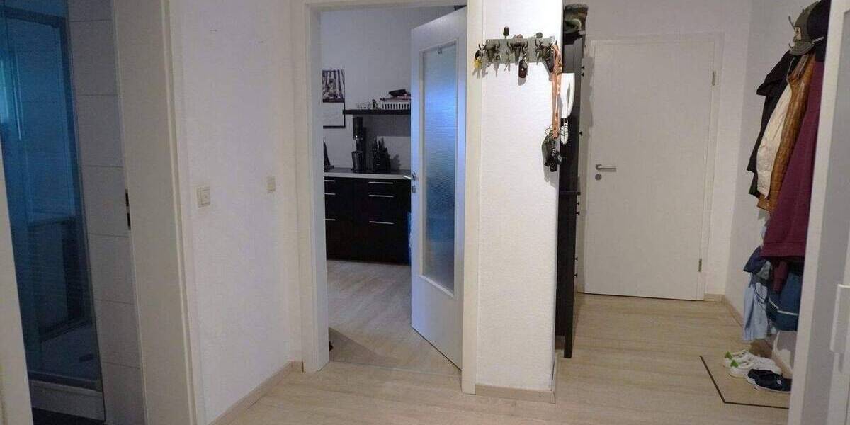 RESERVIERT! Gemütliche 4 Zimmer Wohnung mit großem Süd-Balkon in Innenstadtlage! 4 zimmer