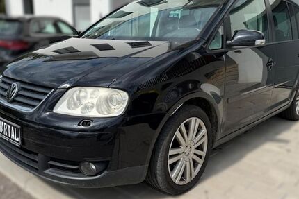 VW Touran 195.000 km 3.990 &euro; Großbottwar 71723