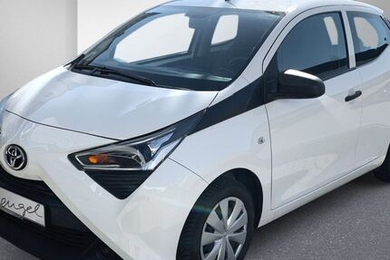Toyota Aygo (X) 25.750 km 9.949 &euro; Wunsiedel 95632