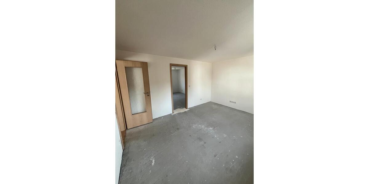 Etagenwohnung Schleusingen - 2 Zimmer, 48 m&sup2;, 500&euro; | Angebot:25865400