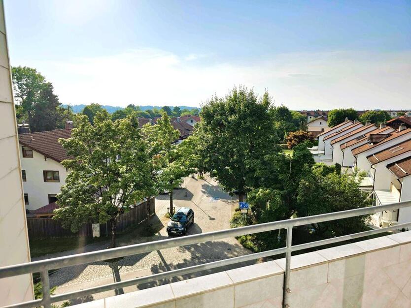 Moderne, zentrale 2-Zimmer Wohnung mit Balkon und Garage