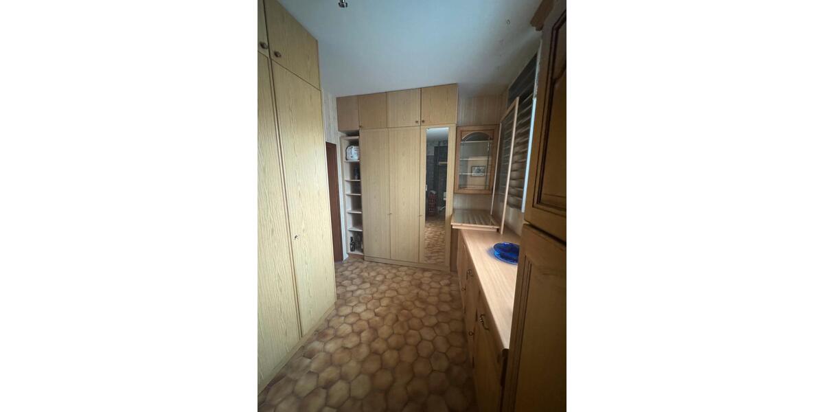Etagenwohnung Selb - 9 Zimmer, 170 m&sup2;, 107.000&euro; | Angebot:26442131