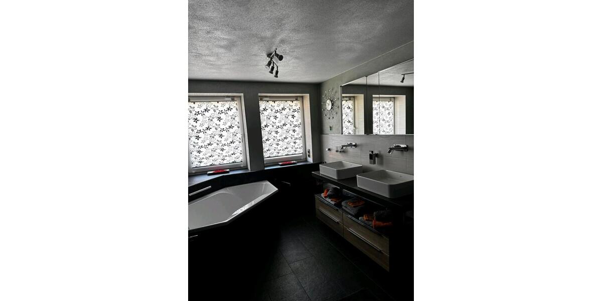 Mehrfamilienhaus, Wohnhaus Sebnitz - 10 Zimmer, 254 m&sup2;, 245.000&euro; | Angebot:26960318