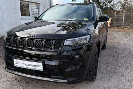 Jeep Compass 27.482 km 26.997 &euro; Zossen 15806