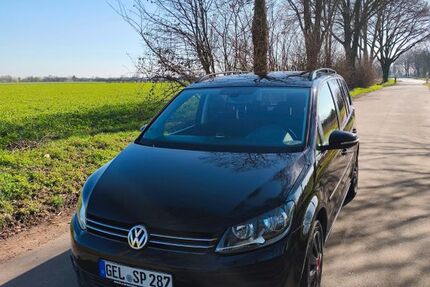 VW Touran 137.000 km 9.800 &euro; Wachtendonk 47669