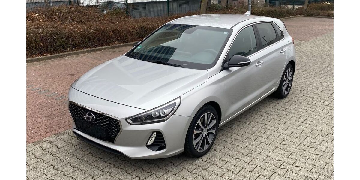Hyundai i30 133.000 km 9.999 &euro; Frankfurt am Main 60389