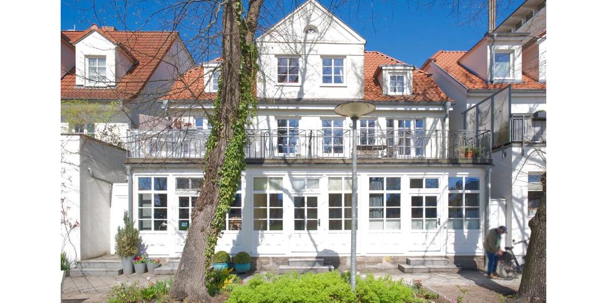 Hochparterre Rostock - 1 Zimmer, 30 m&sup2;, 950&euro; | Angebot:26313289