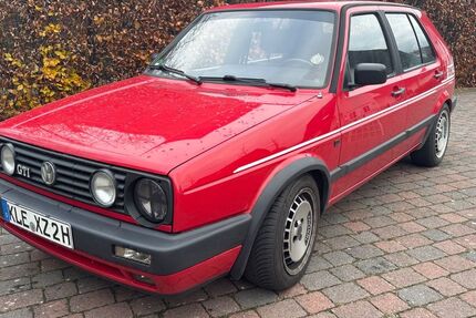 VW Golf 93.000 km 7.900 &euro; Wachtendonk 47669