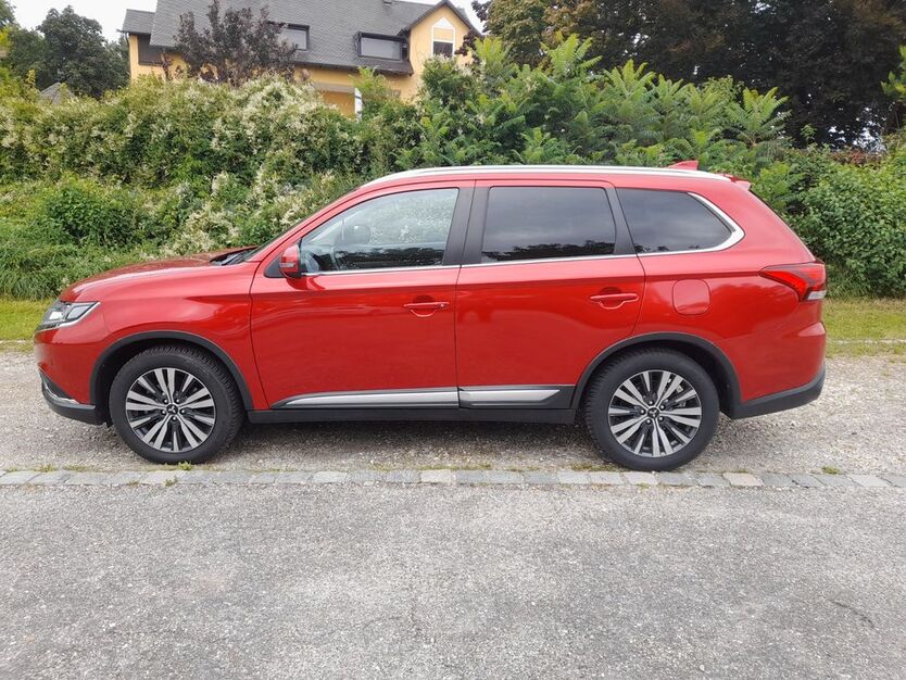 Mitsubishi Outlander 54.190 km 19.500 € Landshut 84032