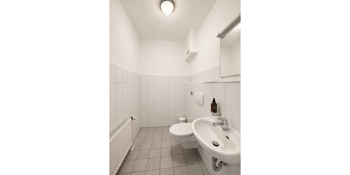 Renditeobjekt im Gewerbegebiet: Büro, kleines Lager und Wohnen mit PV-Anlage auf ca. 2.438 m² - Gewerbeobjekt Bad Oeynhausen Dehme | Angebot:27333800