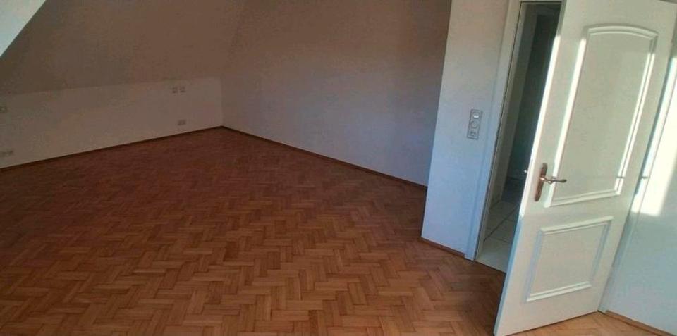 Einfamilienhaus Sundern (Sauerland) - 8 Zimmer, 270 m&sup2;, 1.850&euro; | Angebot:25821150