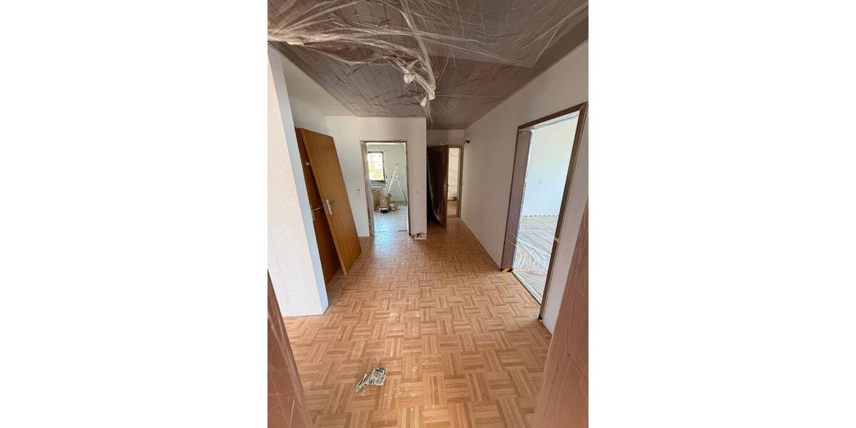Etagenwohnung Bietigheim - 3 Zimmer, 100 m&sup2;, 1.000&euro; | Angebot:26346911