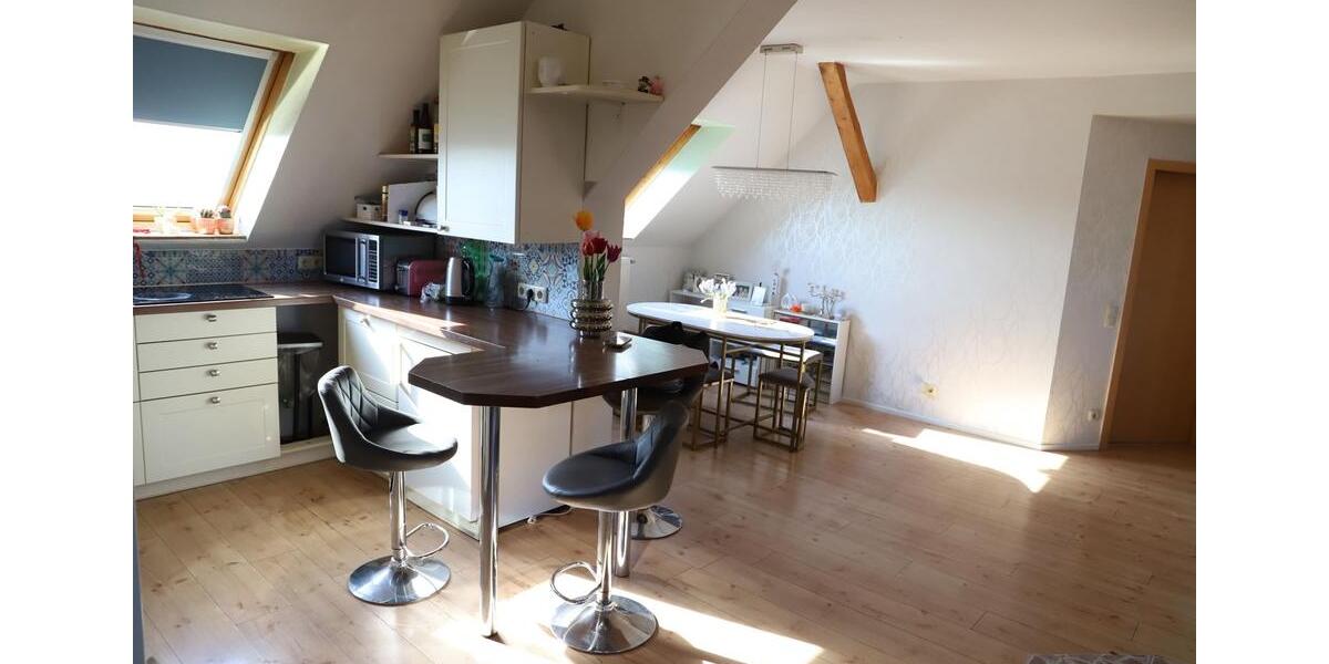 Dachgeschoßwohnung Oberkirch - 3.5 Zimmer, 93 m&sup2;, 200.000&euro; | Angebot:26591810
