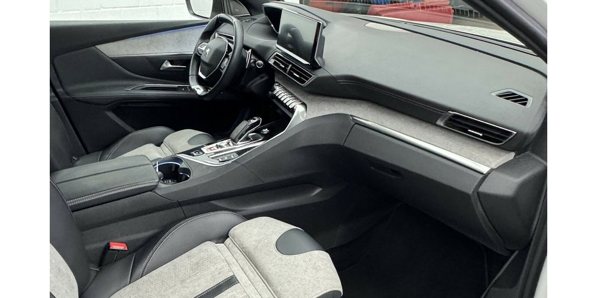 Peugeot 3008 300 GT Plug-In Hybrid 4 1.Hand AHK 59.990 km 23.280 &euro; Lich 35423