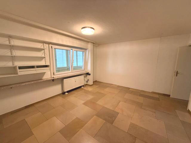 Gewerbeobjekt Singen (Hohentwiel) Singen - 4 Zimmer, 1.500&euro; | Angebot:26320387