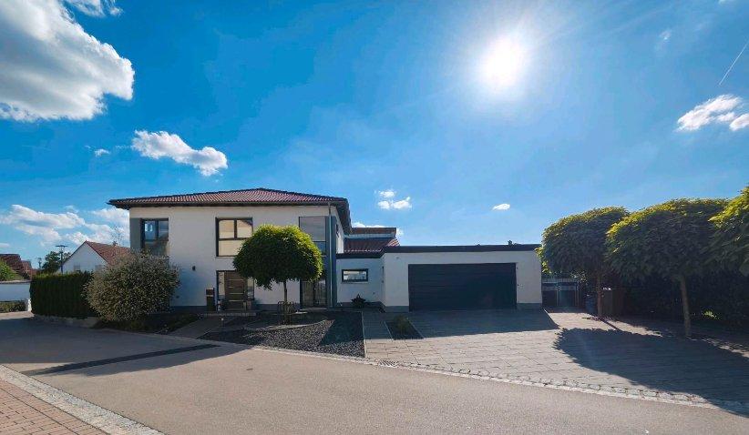 Villa Feuchtwangen - 1 Zimmer, 197 m&sup2;, 870.000&euro; | Angebot:26914907