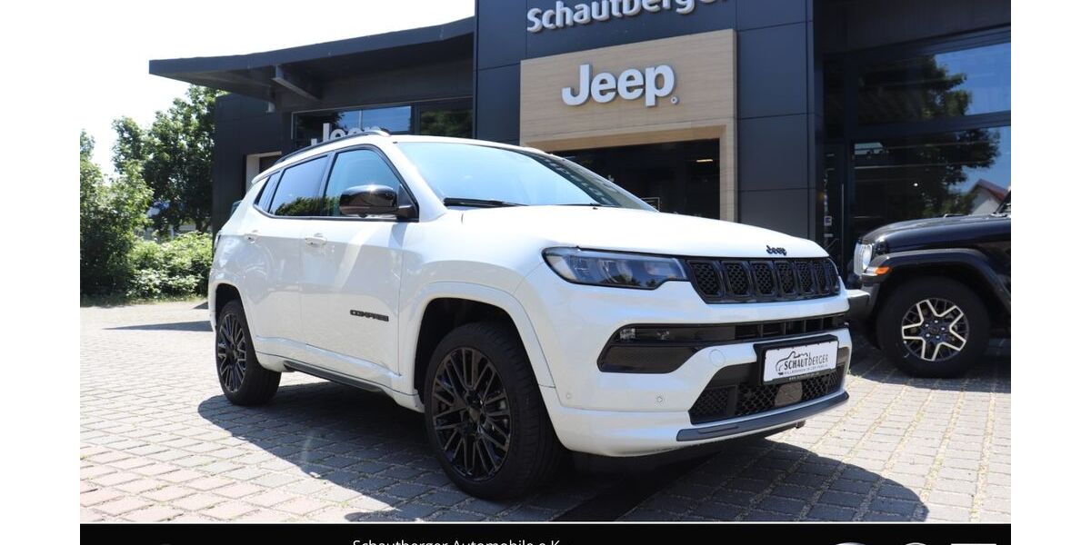 Jeep Compass 12.185 km 32.990 &euro; Potsdam 14482