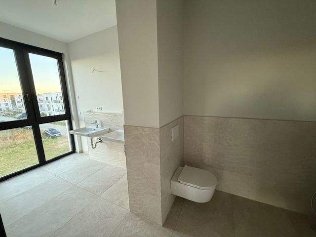 Gehobene 4 Zimmer Wohnung mit erstklassiger Ausstattung und Terrasse ! 4 zimmer