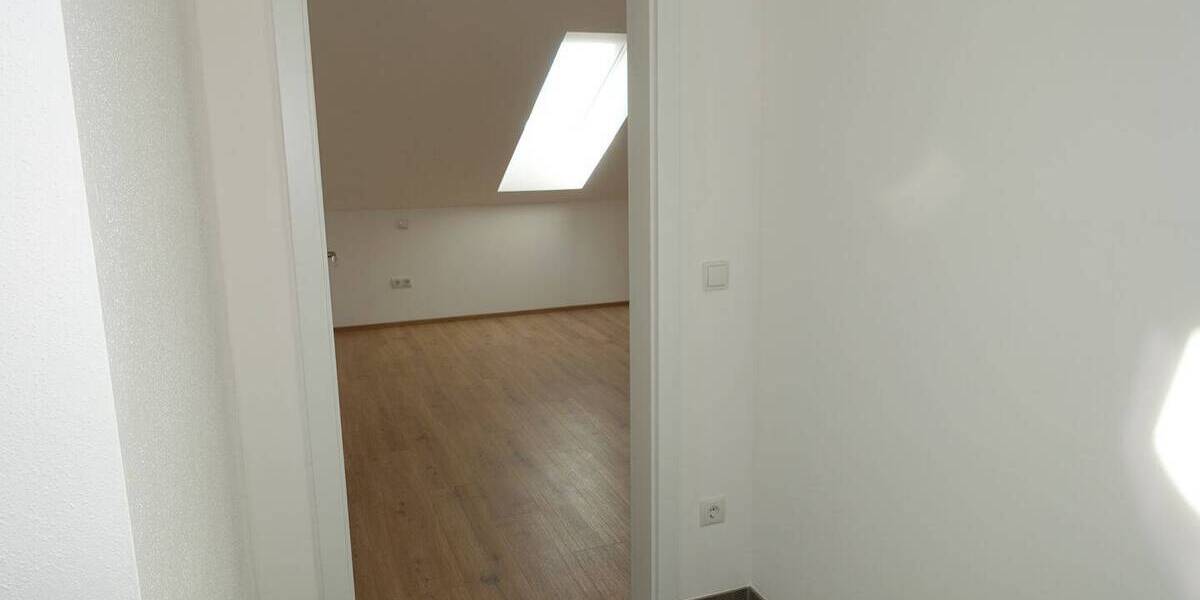 Etagenwohnung Kraiburg - 2 Zimmer, 75 m&sup2;, 945&euro; | Angebot:26820667