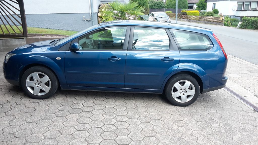 Ford Focus 187.000 km 2.190 &euro; Bad Pyrmont 31812
