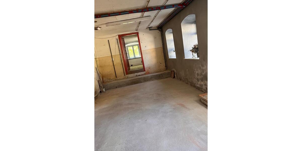 Einfamilienhaus Eschlkam - 8 Zimmer, 240 m&sup2;, 300.000&euro; | Angebot:26929445