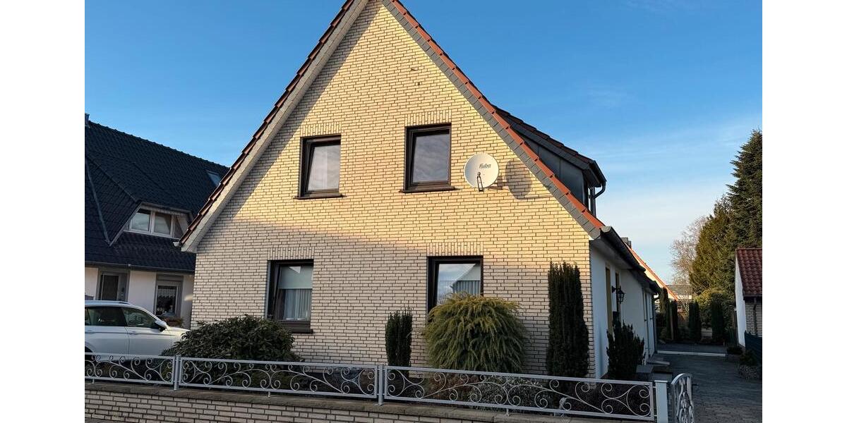 Einfamilienhaus Twistringen - 8 Zimmer, 122 m&sup2;, 1.700&euro; | Angebot:25152060
