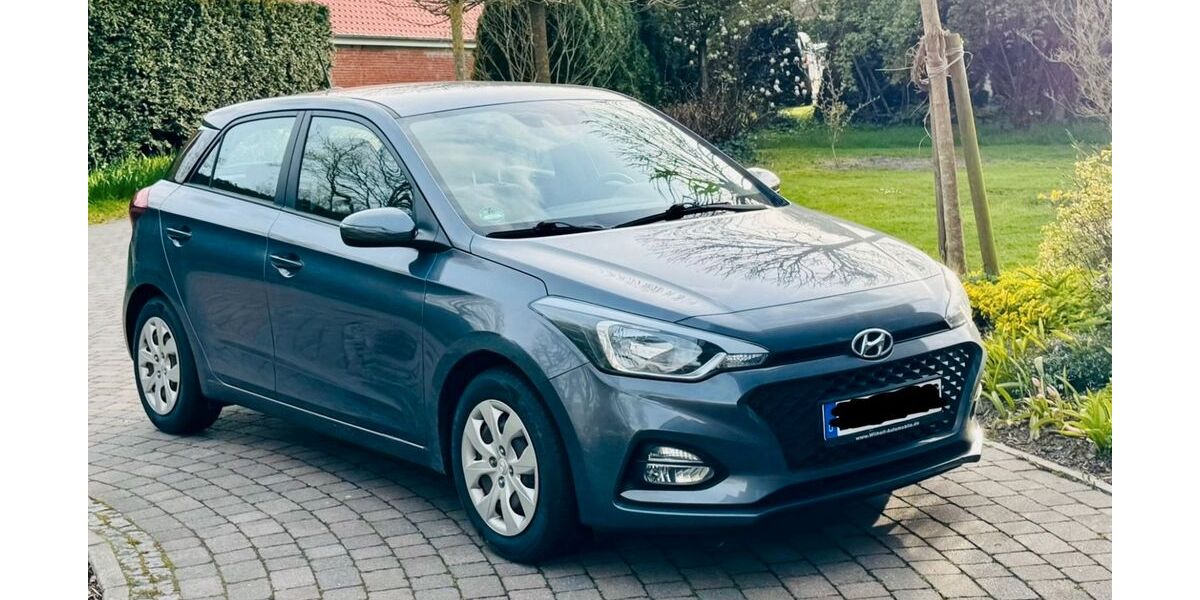 Hyundai i20 48.500 km 11.800 &euro; Westoverledingen 26810